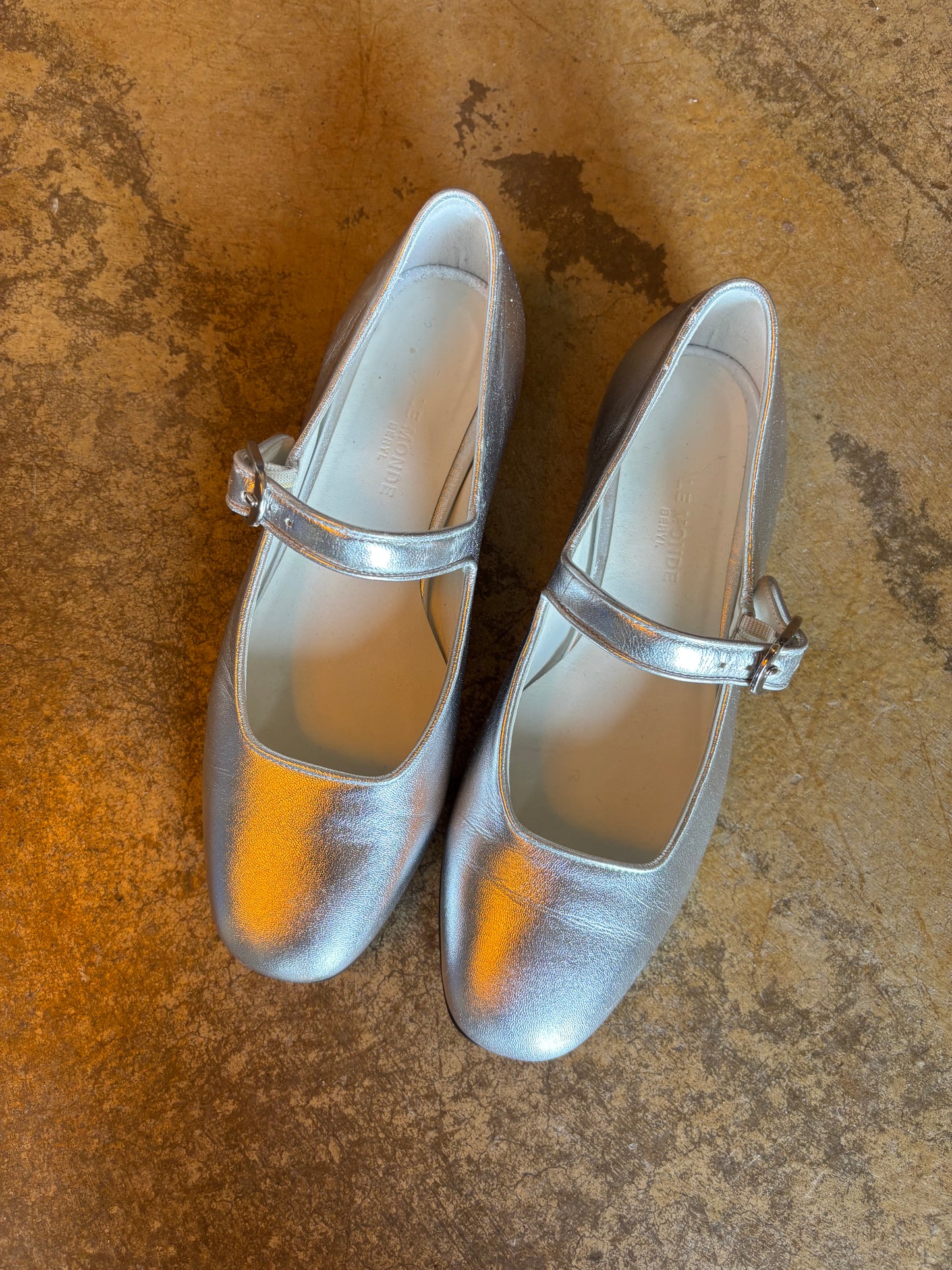 Le Monde Beryl Silver Pumps