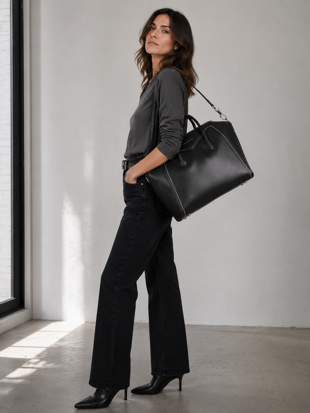 Givenchy Antigona medium Black Box Leather Bag