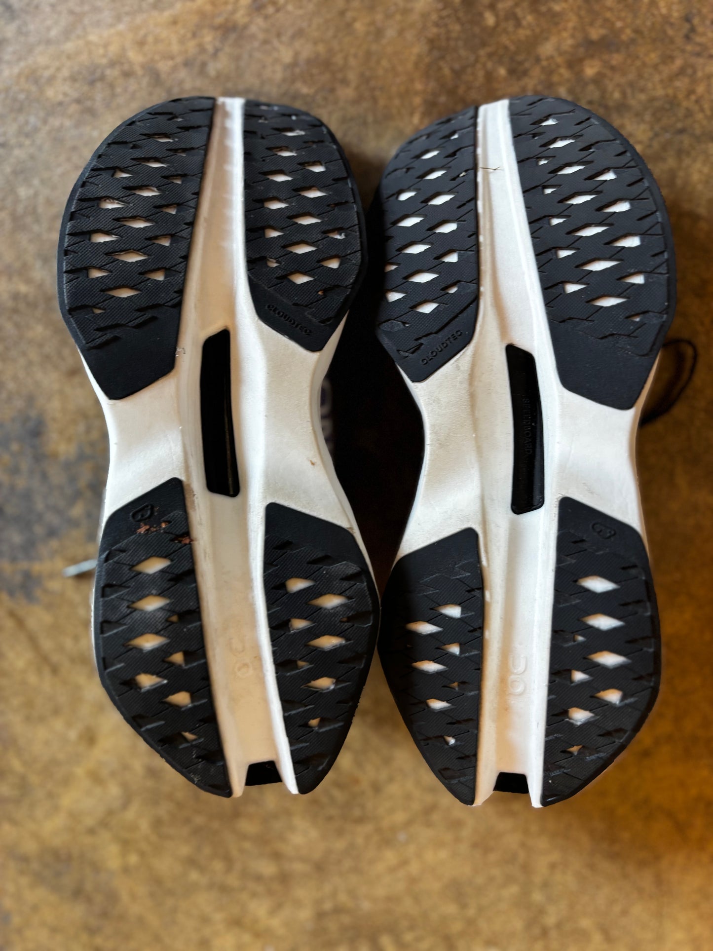 On Running Cloudboom Max Trainers