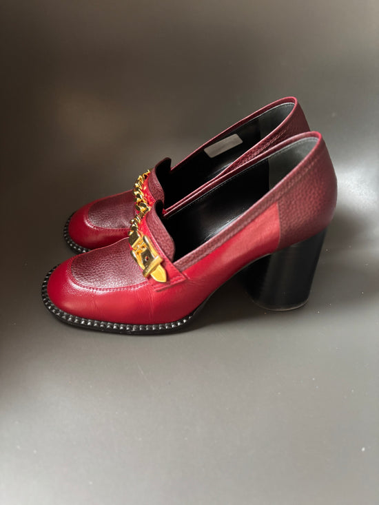 Gucci Chain Loafers