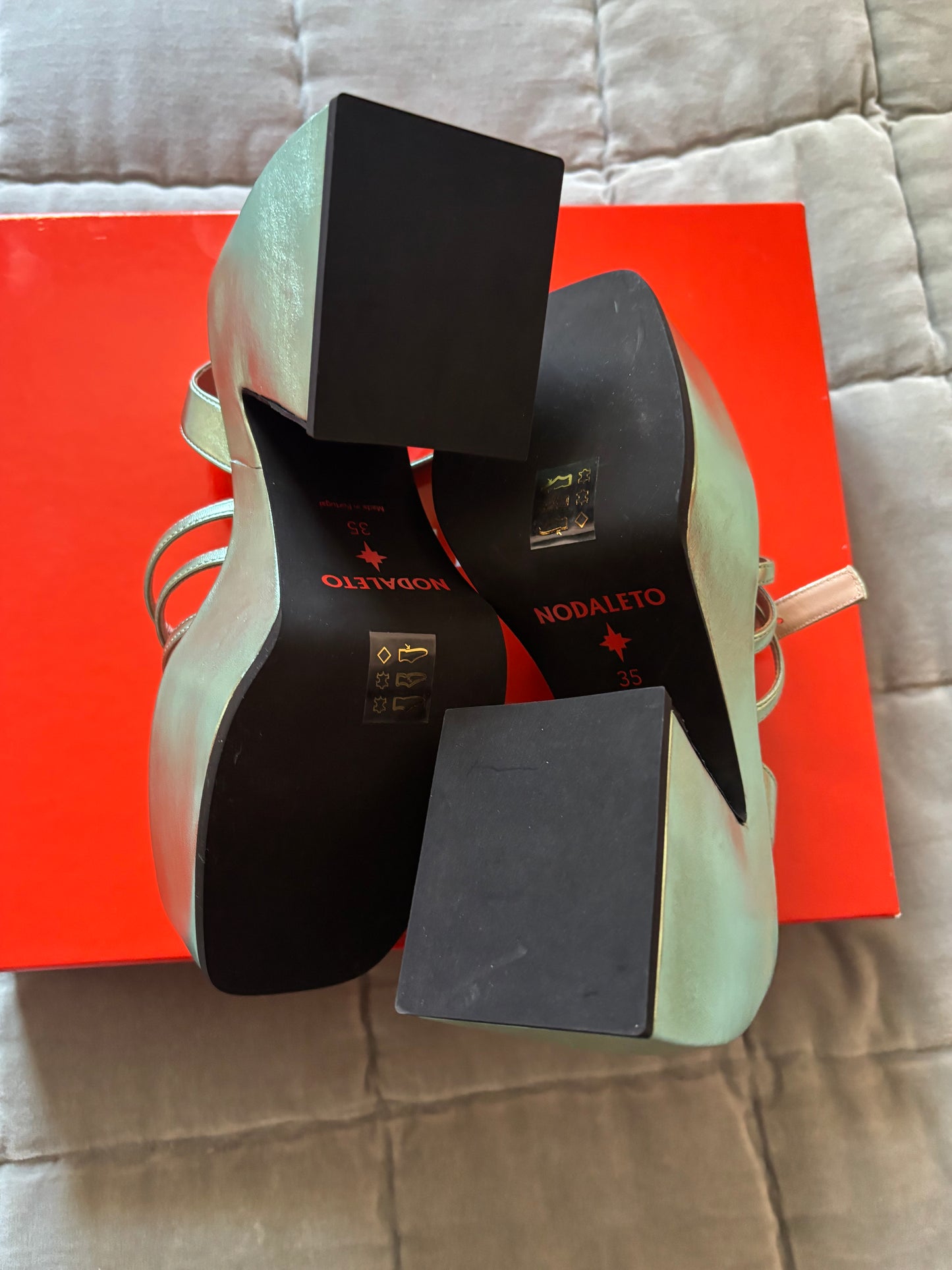 Nodaleto Mint Metallic Heels - new