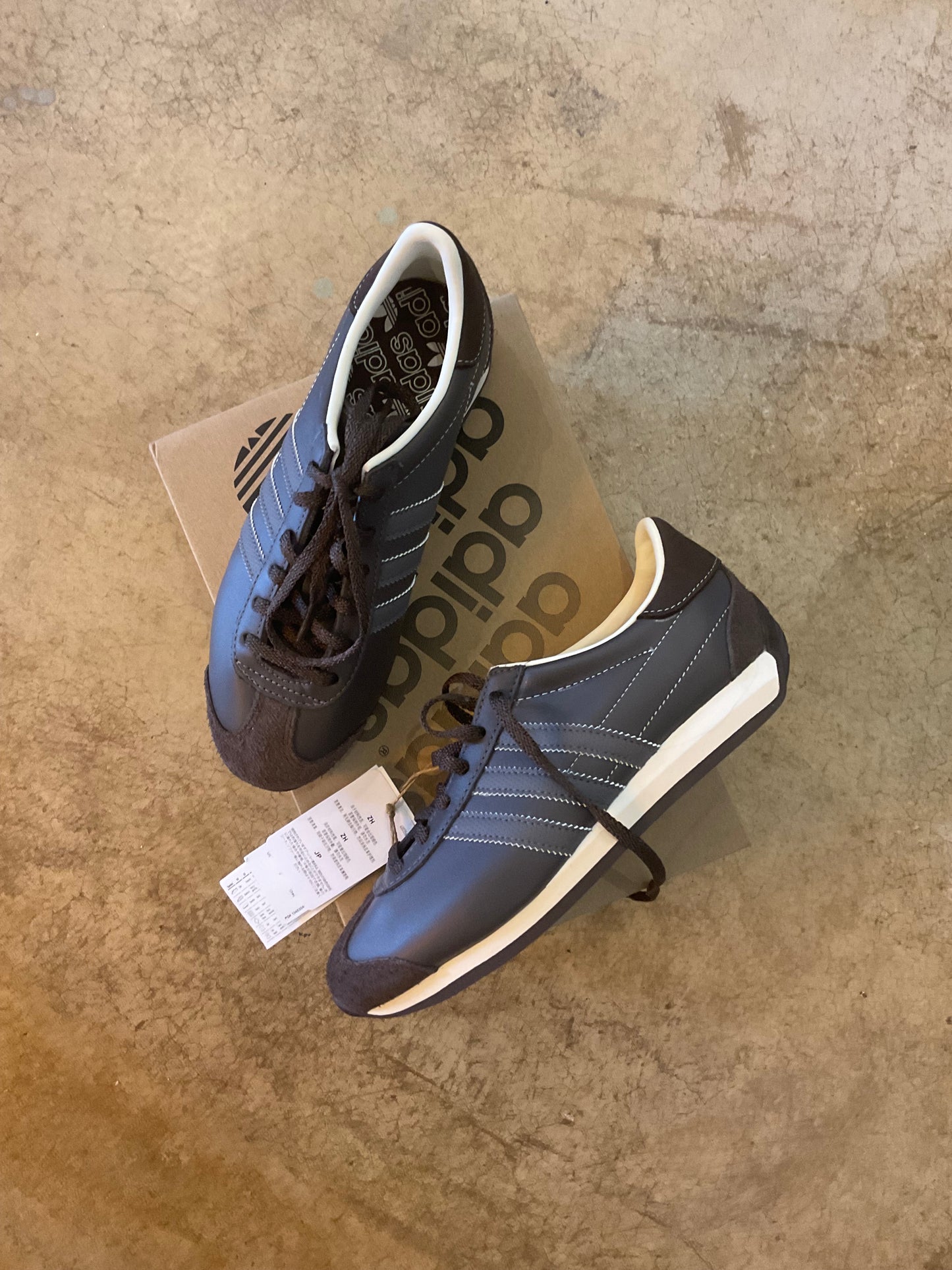 Adidas Country Trainers - New in box
