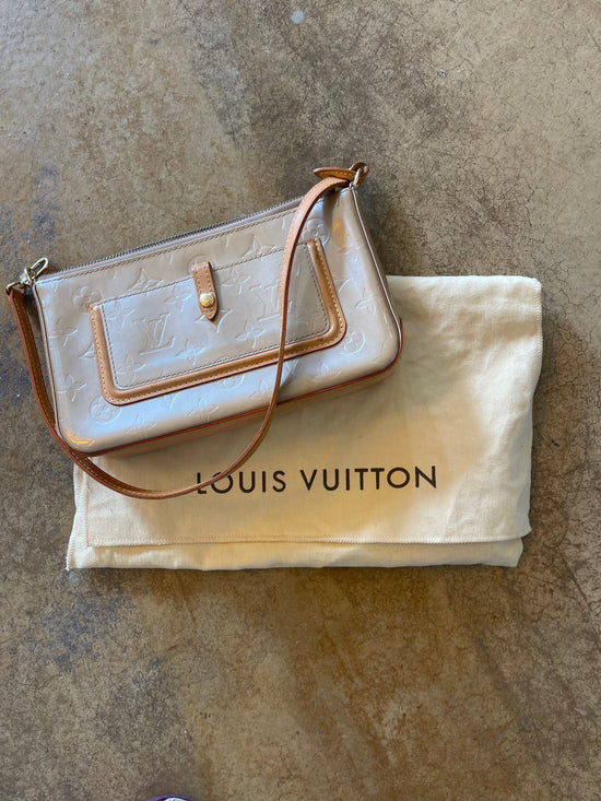 Louis Vuitton Mallory Vernis Bag