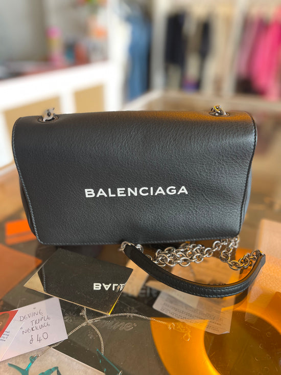 Balenciaga Everyday Soulder Bag