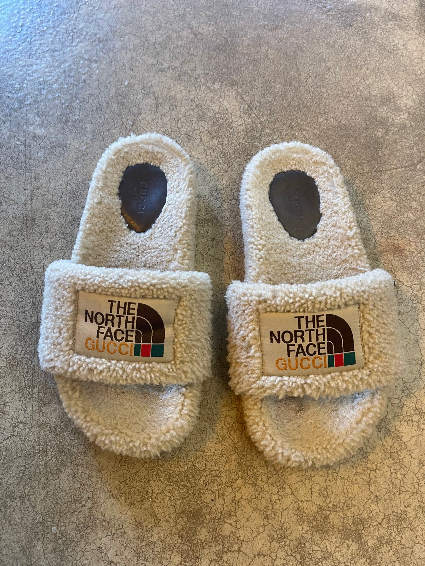 Gucci fluffy sliders sales