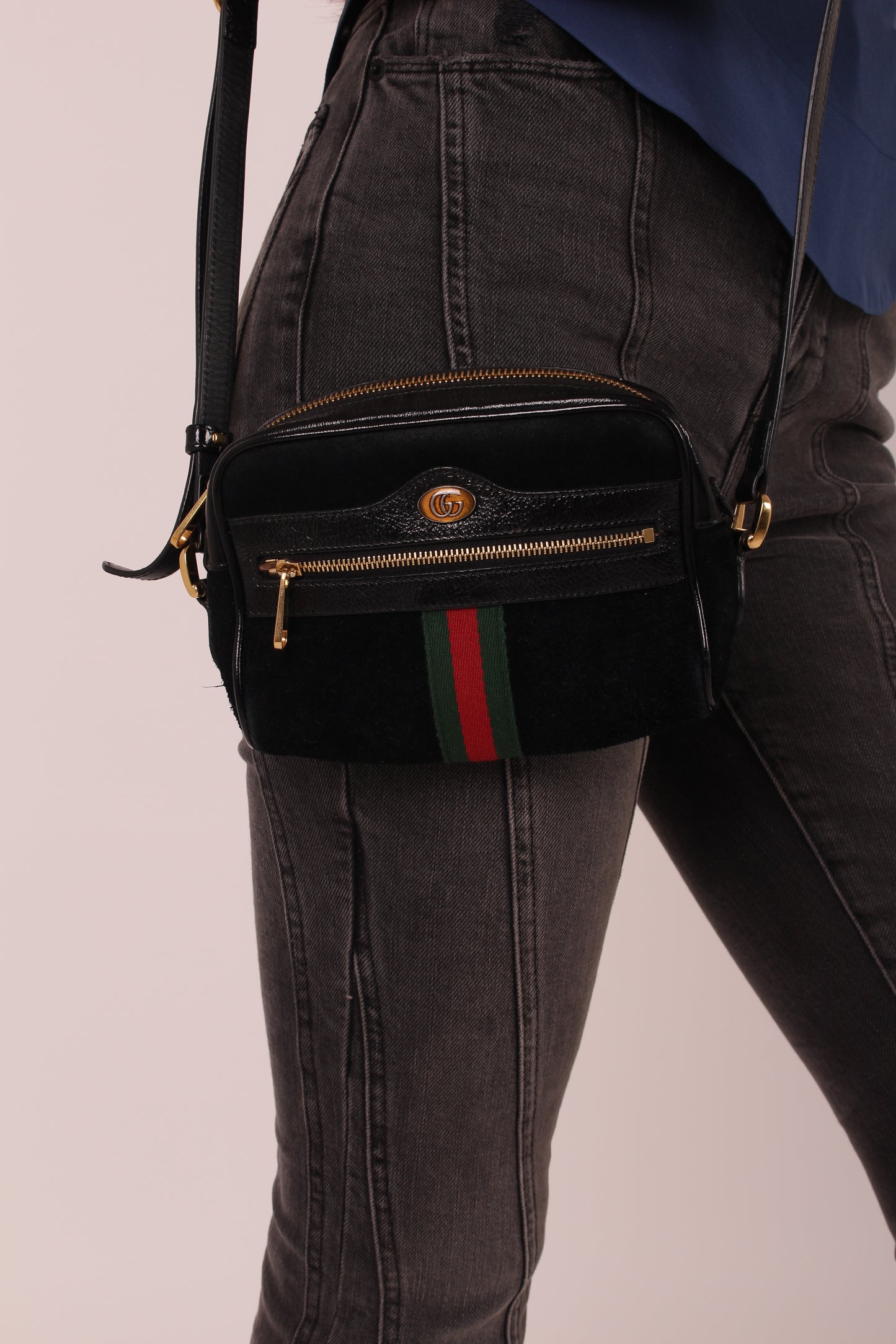 Load image into Gallery viewer, Gucci Ophidia Mini Suede Shoulder Bag
