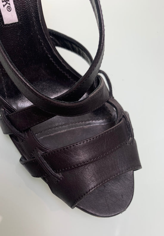 Load image into Gallery viewer, Manolo Blahnik Double Buckle Black Leather Heels
