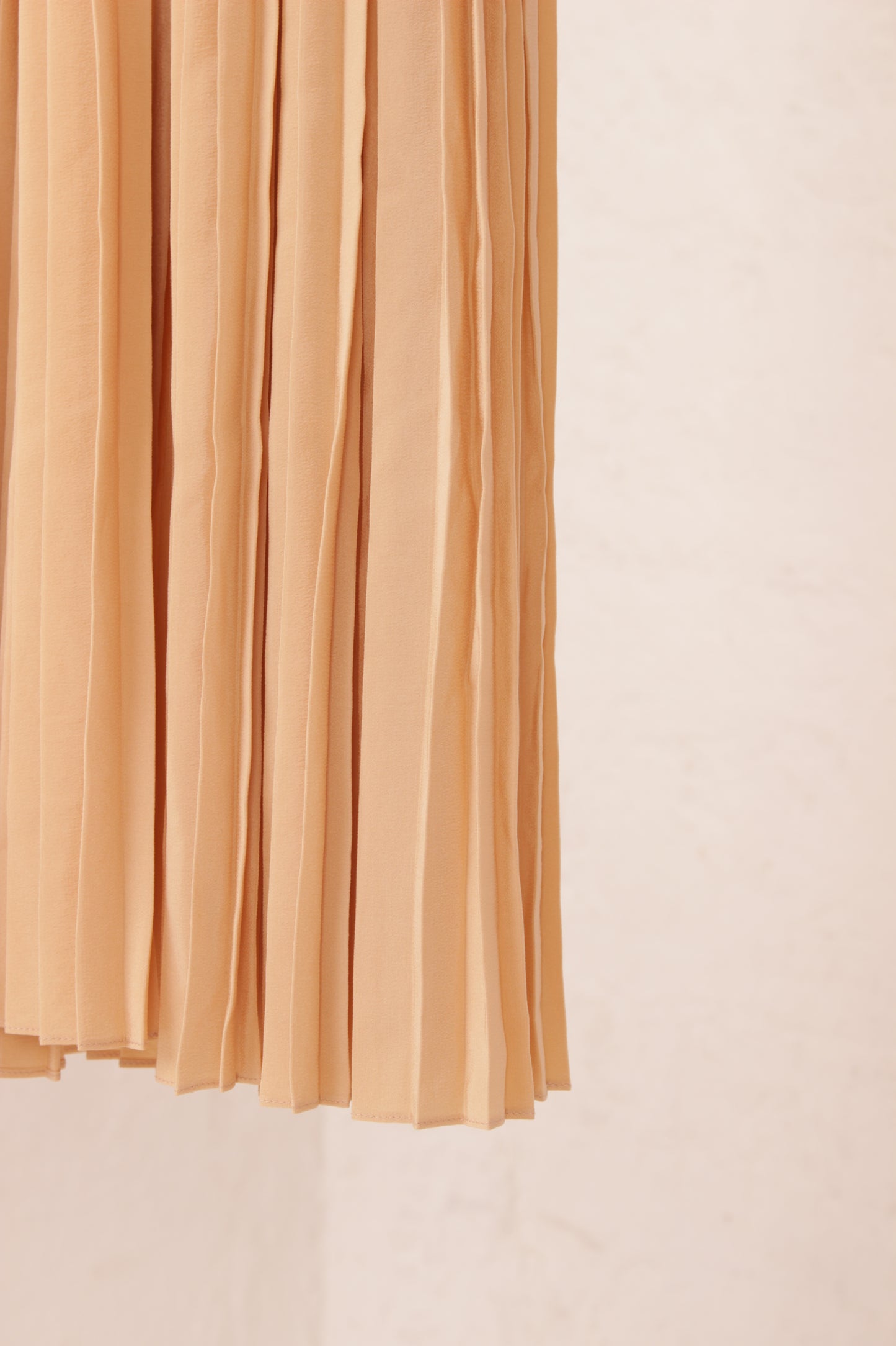 Chloe Beige Silk Pleated Skirt