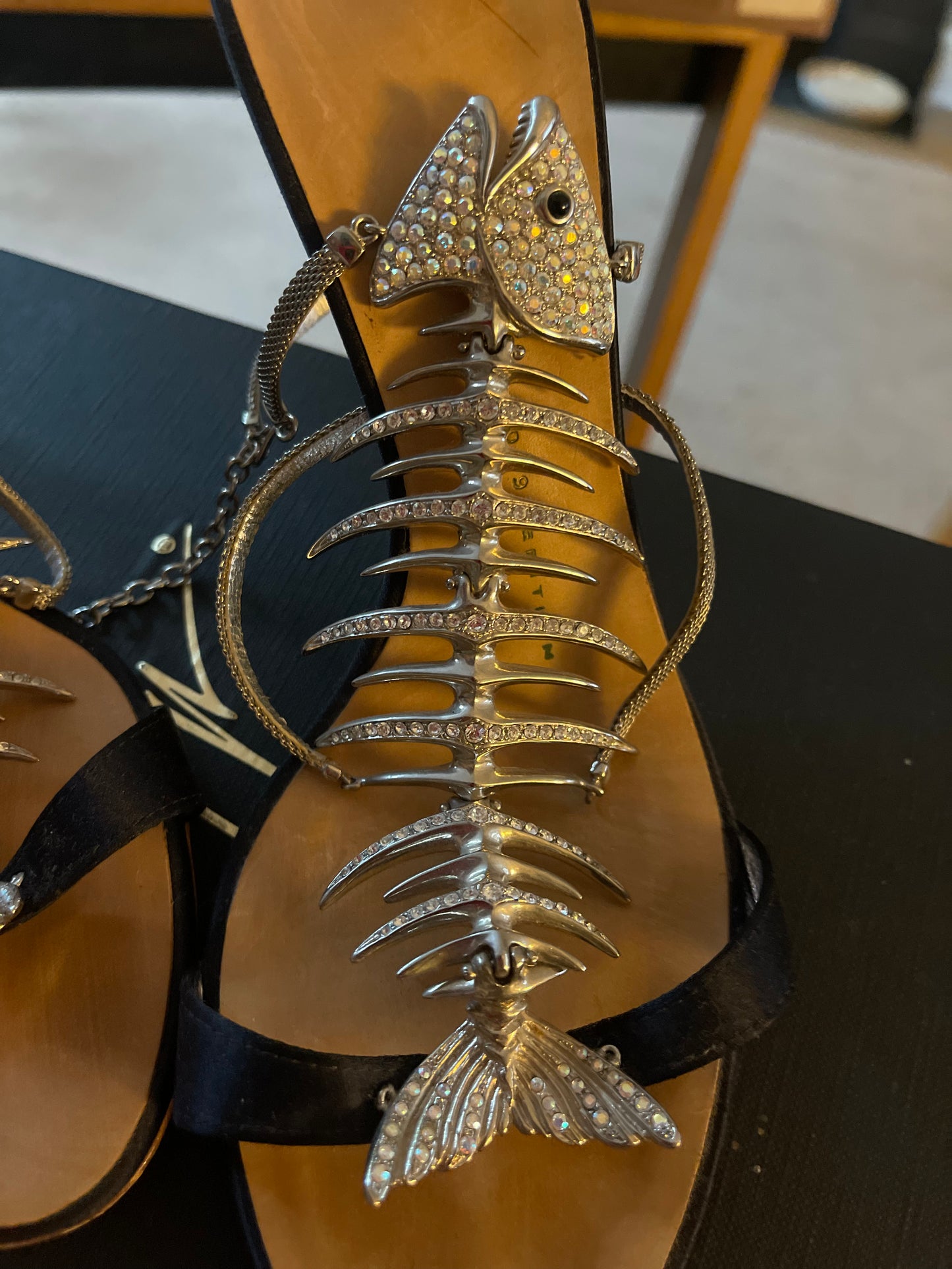 Load image into Gallery viewer, Giuseppe Zanotti Diamonte Fish Bone Sandals

