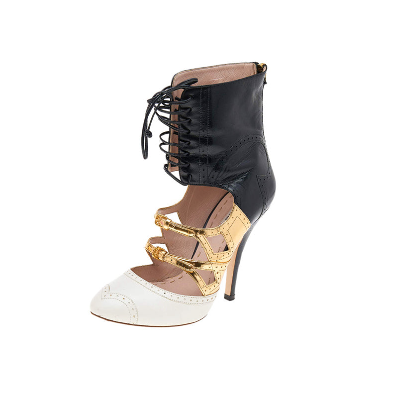 Load image into Gallery viewer, Miu Miu Cut Out Leather Lace Up Ankle Boots
