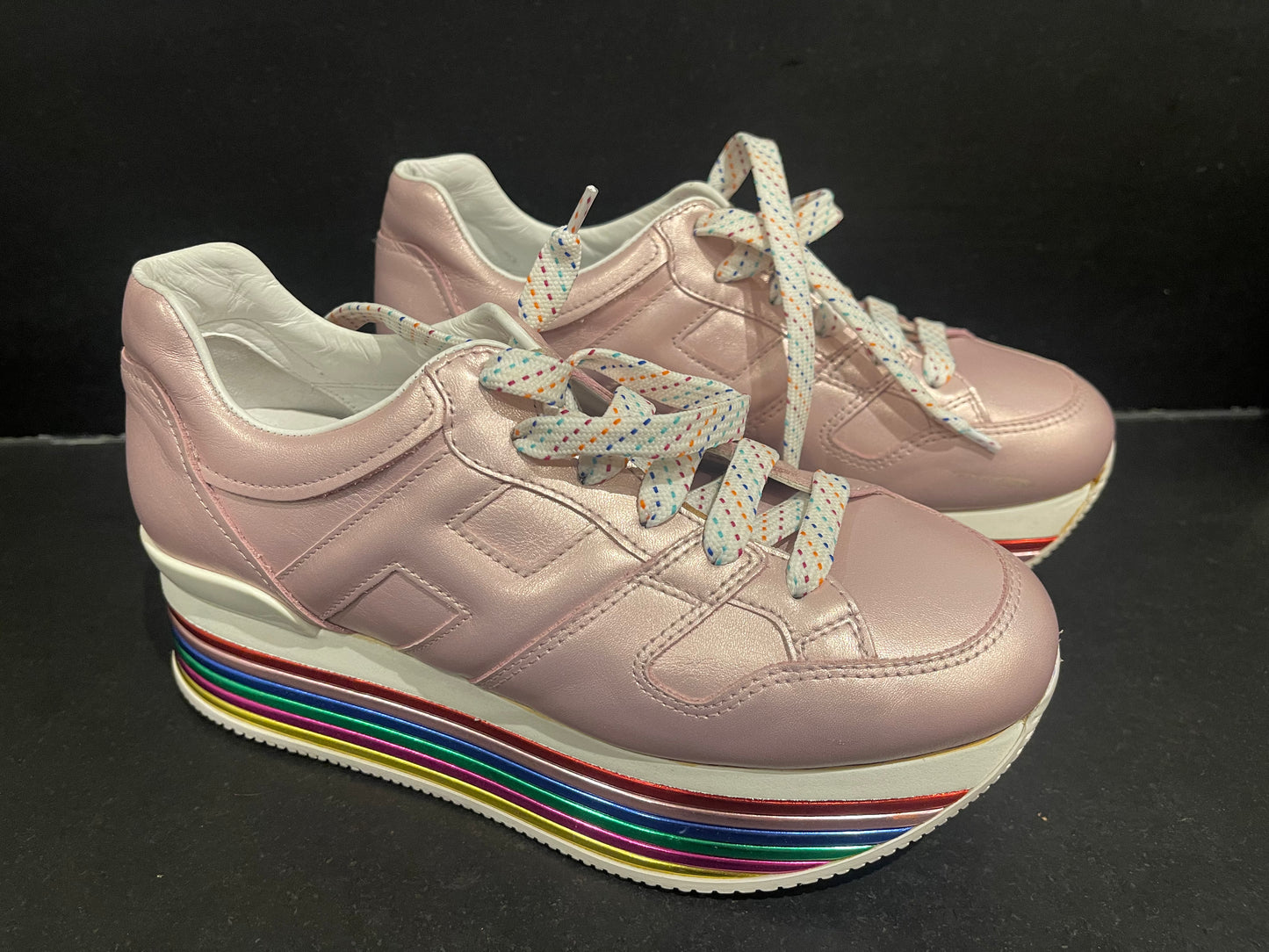 Hogan hot sale pink sneakers